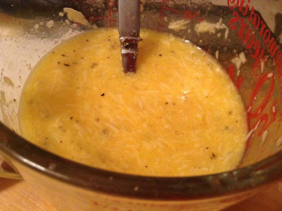 Even more pepper could be used; my pepper is abnormally strong for some reason; you could always add more later - with the cheese this should become somewhat of a paste (I used all of it :-*)