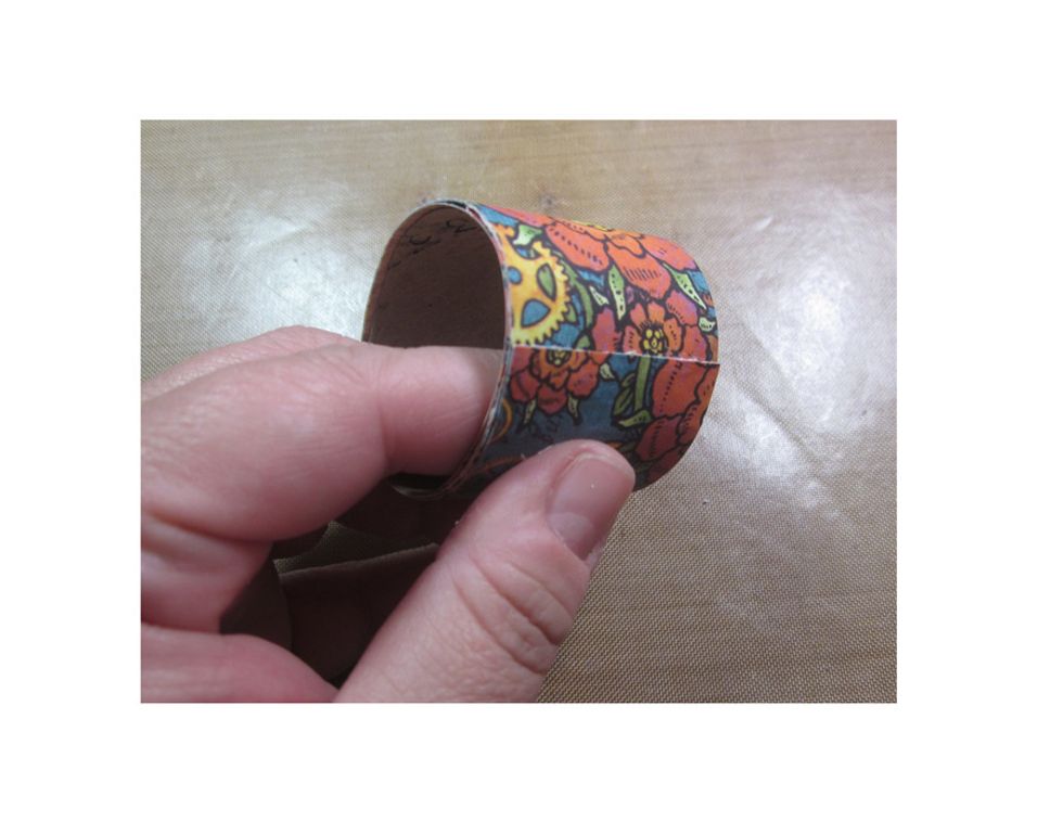 Evenly roll around the tube.