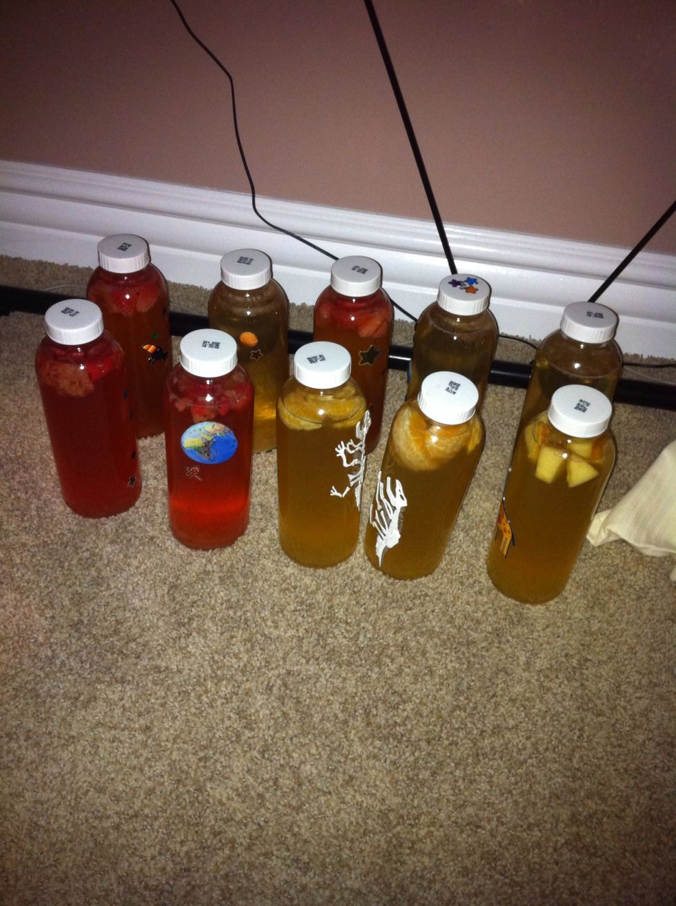 Everyday I will unscrew the top and let the bubbles out to keep from exploding. Look at those colors!! For more info and inspiration check out www.chillpaleo.blogspot.com