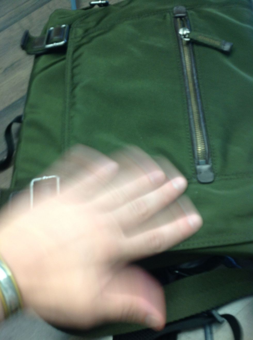 Everyone feels and describes the texture.