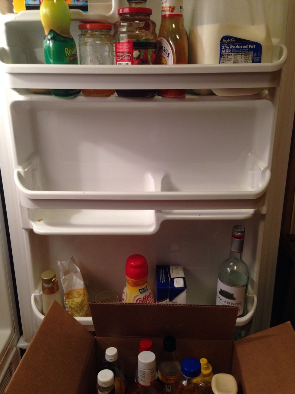 How to clean a refrigerator B+C Guides