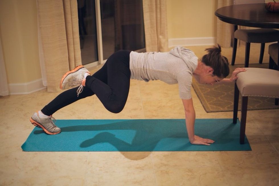 Extended Arm Lizard Walk: Bend knee towards torso and keep leg as high as possible while keeping hips and torso equal. Complete 1 minute per side