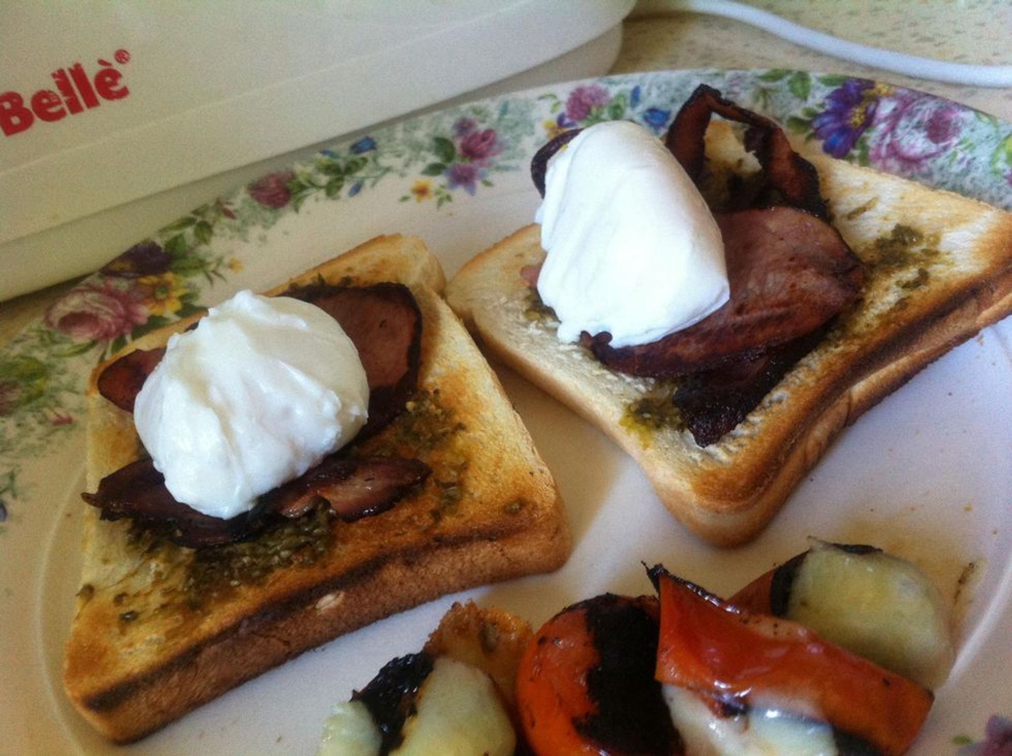 How to poach an egg using cling wrap B+C Guides