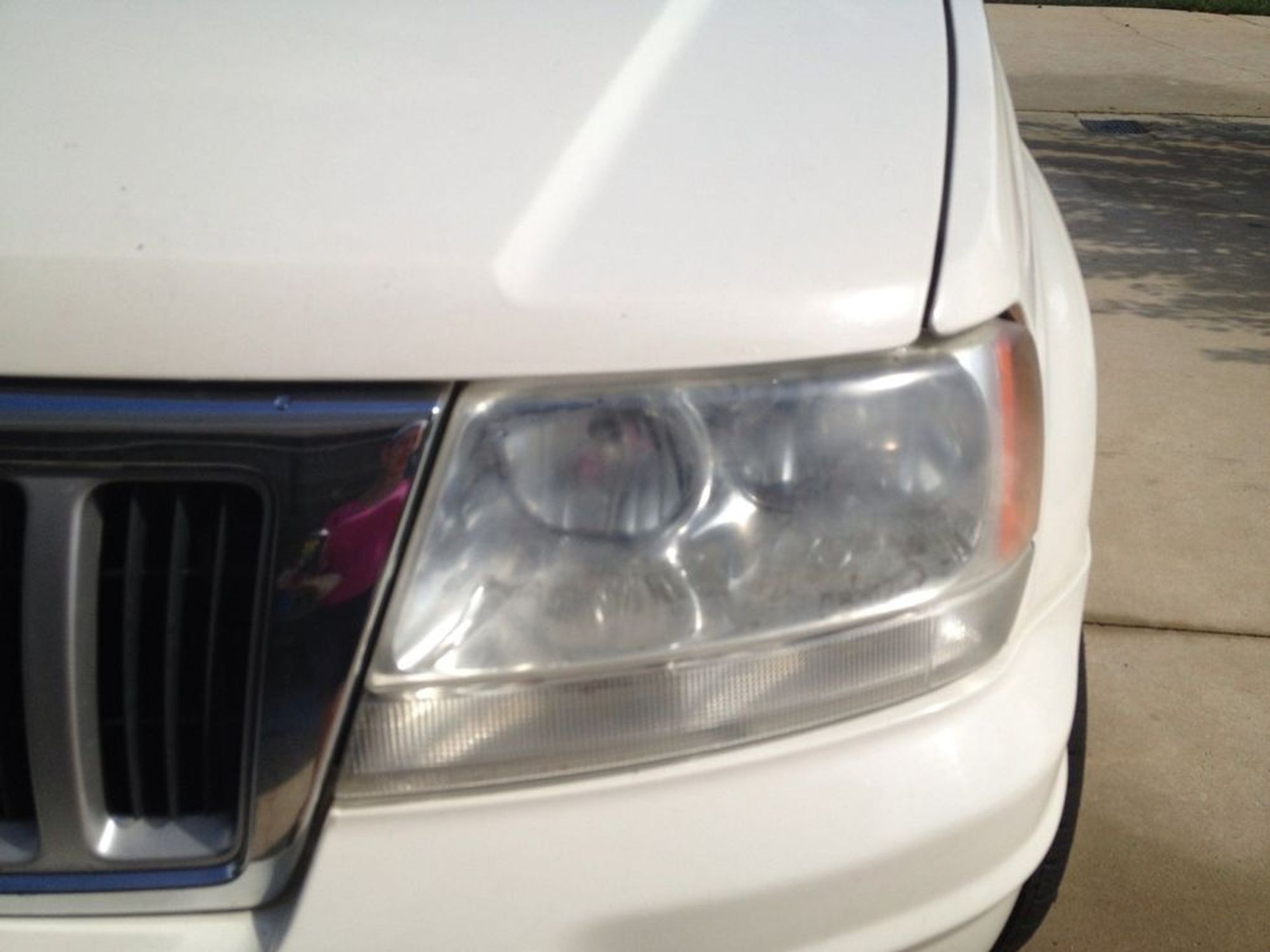 How to fix foggy headlights with toothpaste! B+C Guides