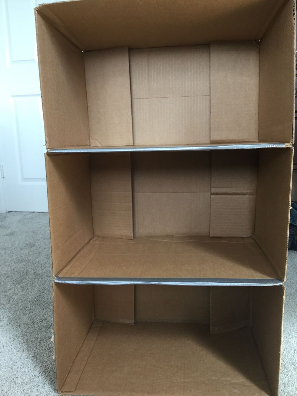 How to make a bookshelf out of cardboard boxes - B+C Guides