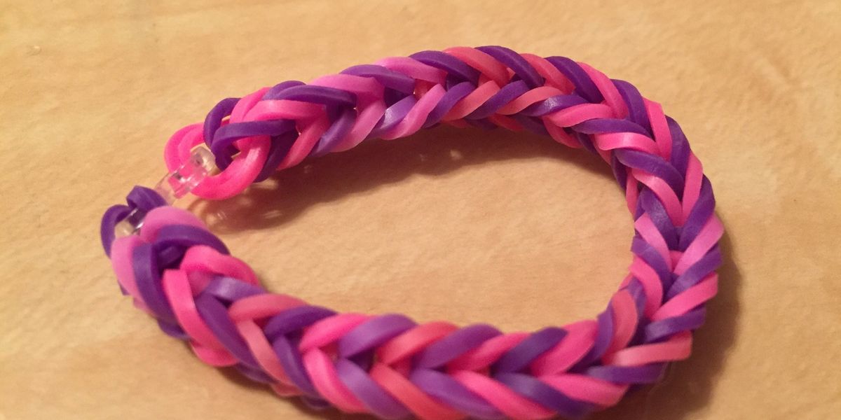 How to make rubber band bracelets B+C Guides