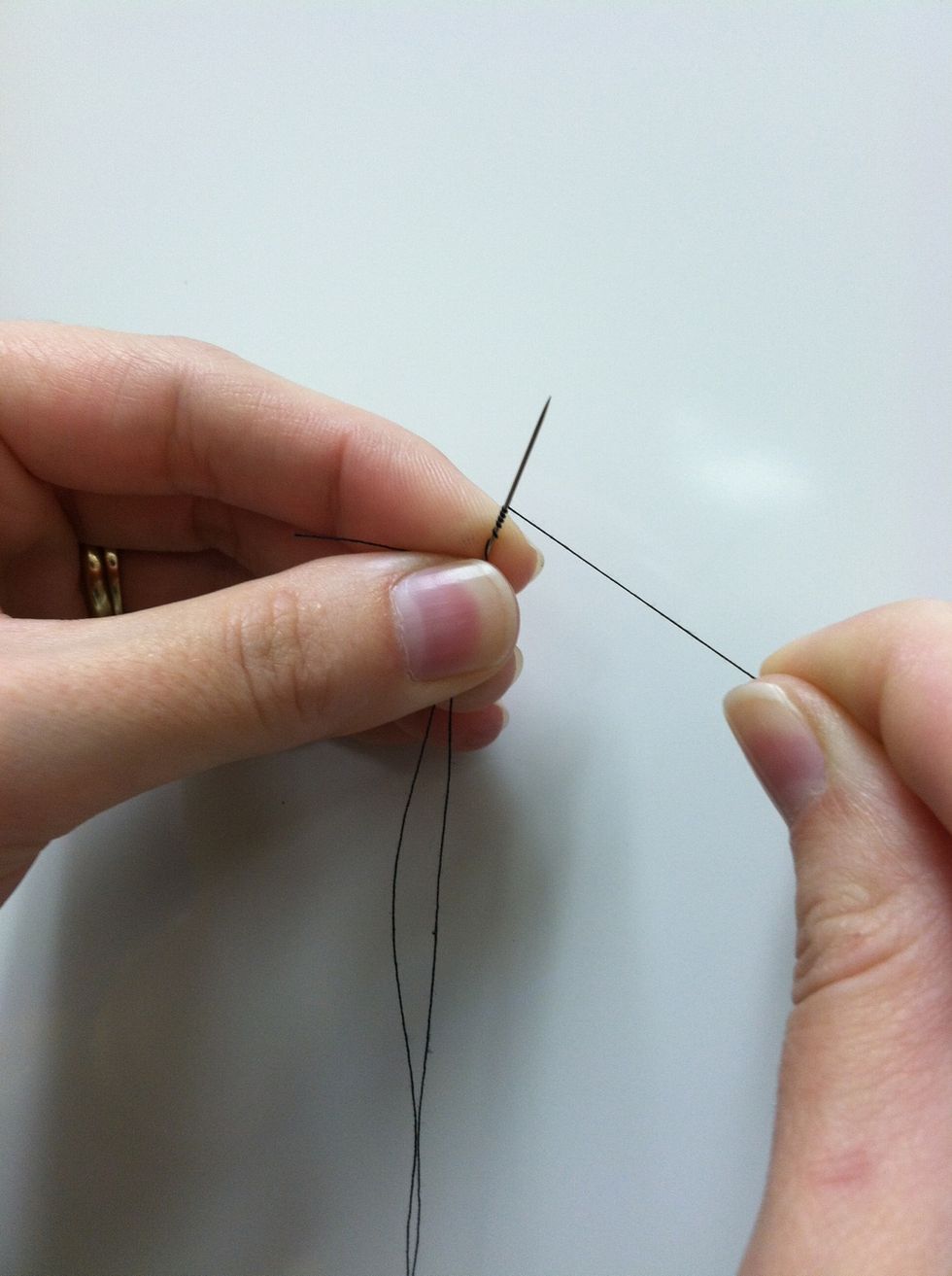 How to thread a needle & tie a knot B+C Guides