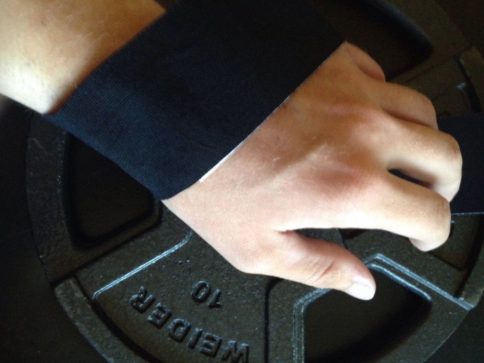 How to use rocktape hand & wrist application B+C Guides