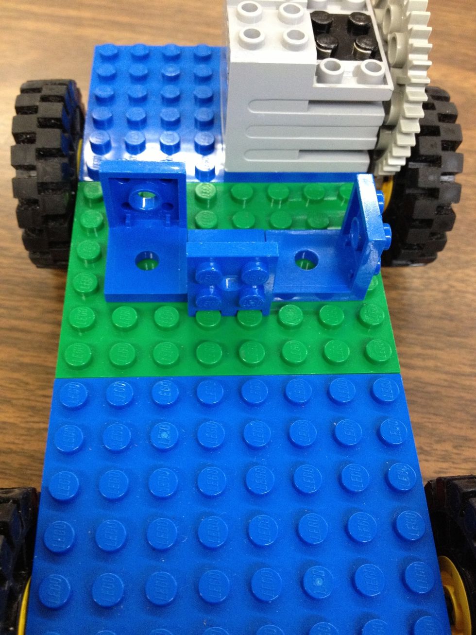 How to a lego car with a 9v battery motor B+C Guides