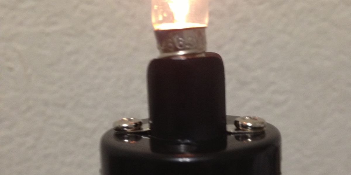 How to power a light bulb using a series circuit B+C Guides