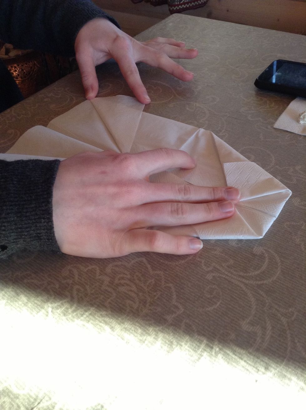 How to make a shirtnapkin B+C Guides