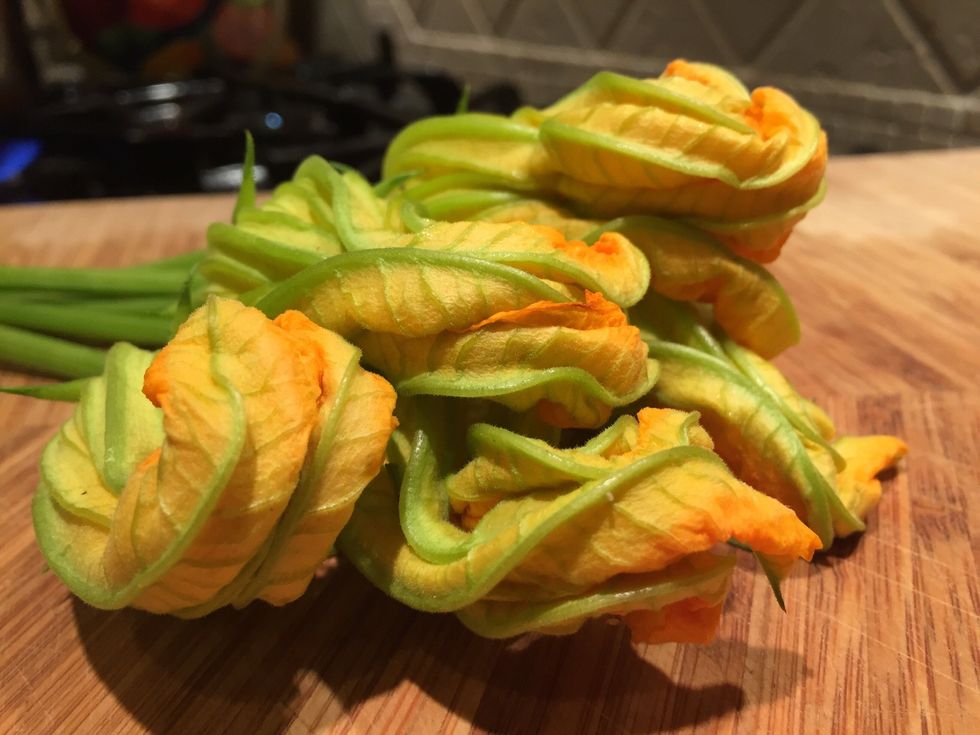 How to cook squash blossoms B+C Guides