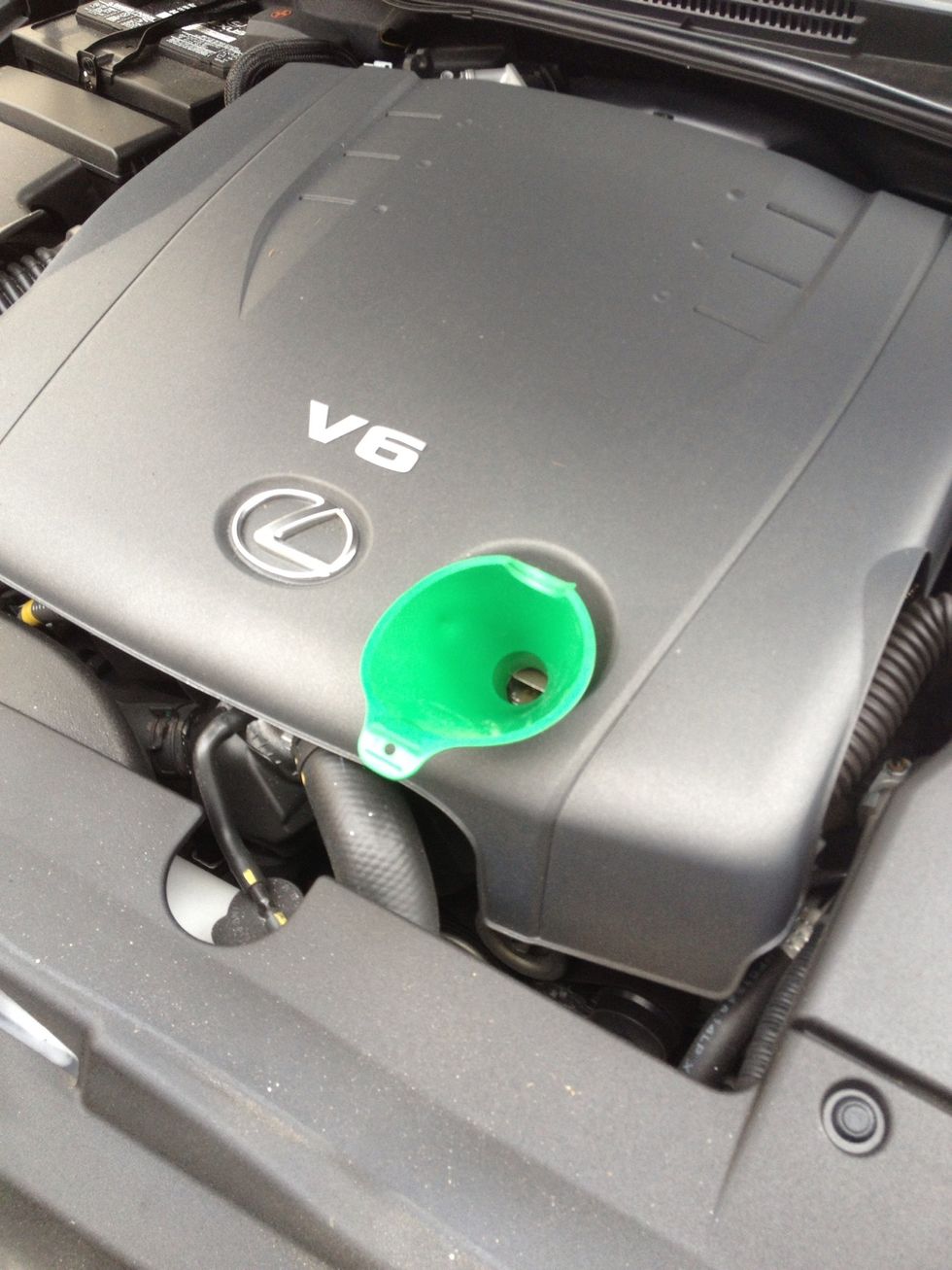 How to change the oil on a 2009 lexus is250 B+C Guides