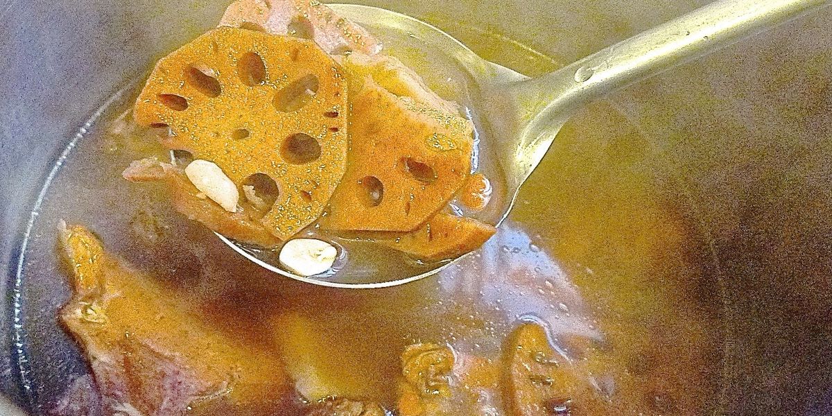 How to cook lotus root soup - B+C Guides