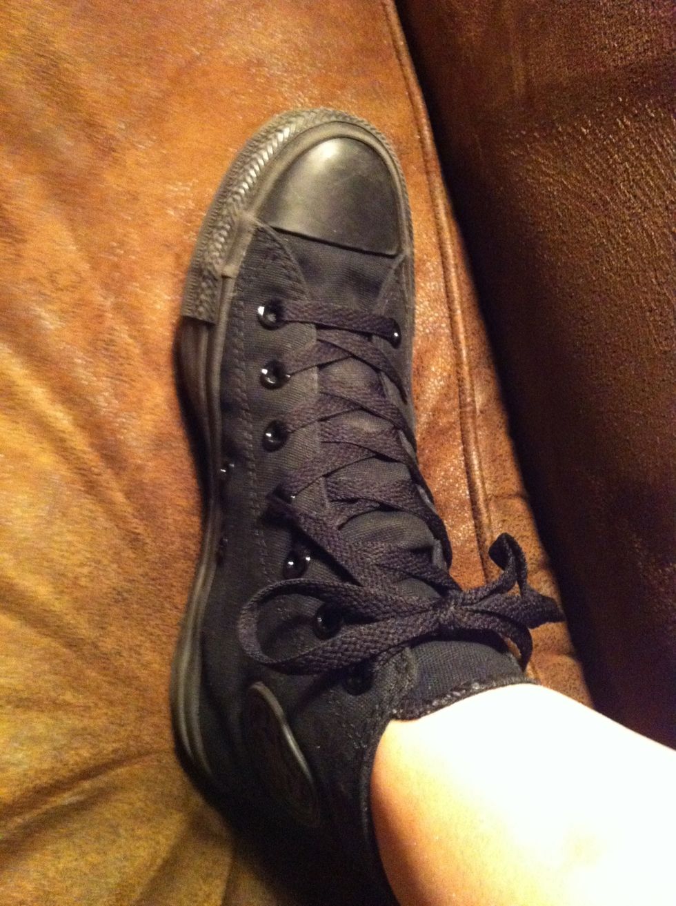 How to tie converse hightops - B+C Guides