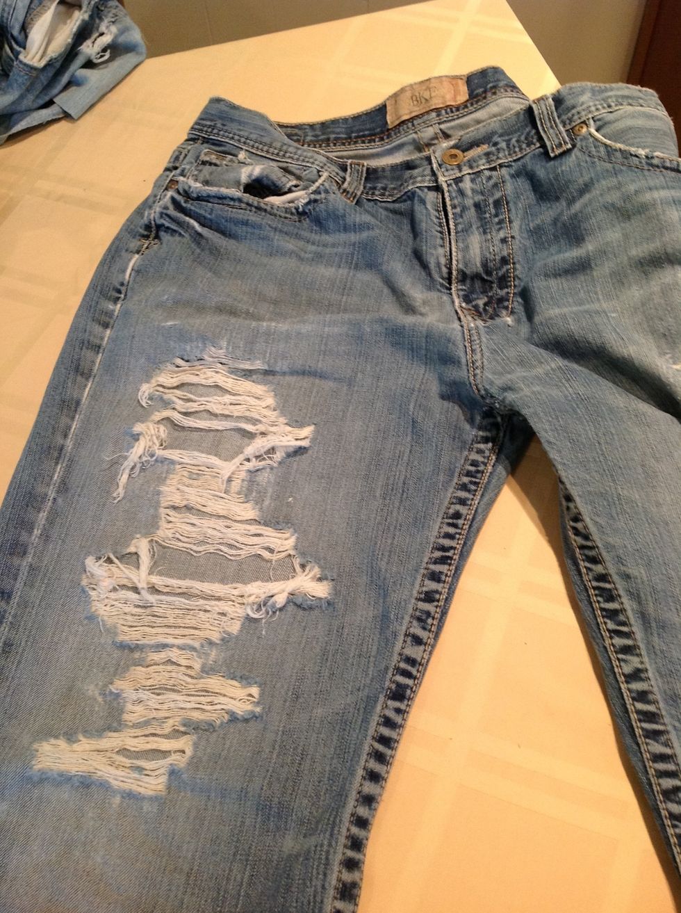 How to mend holes in torn/worn jeans - B+C Guides