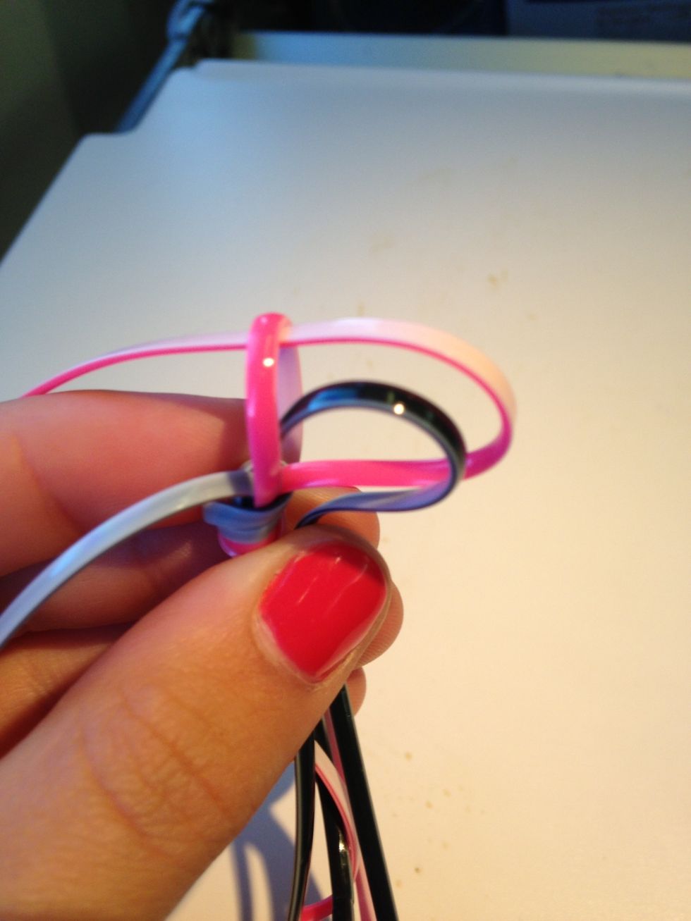 How to make a "lanyard" out of plastic lacing! B+C Guides