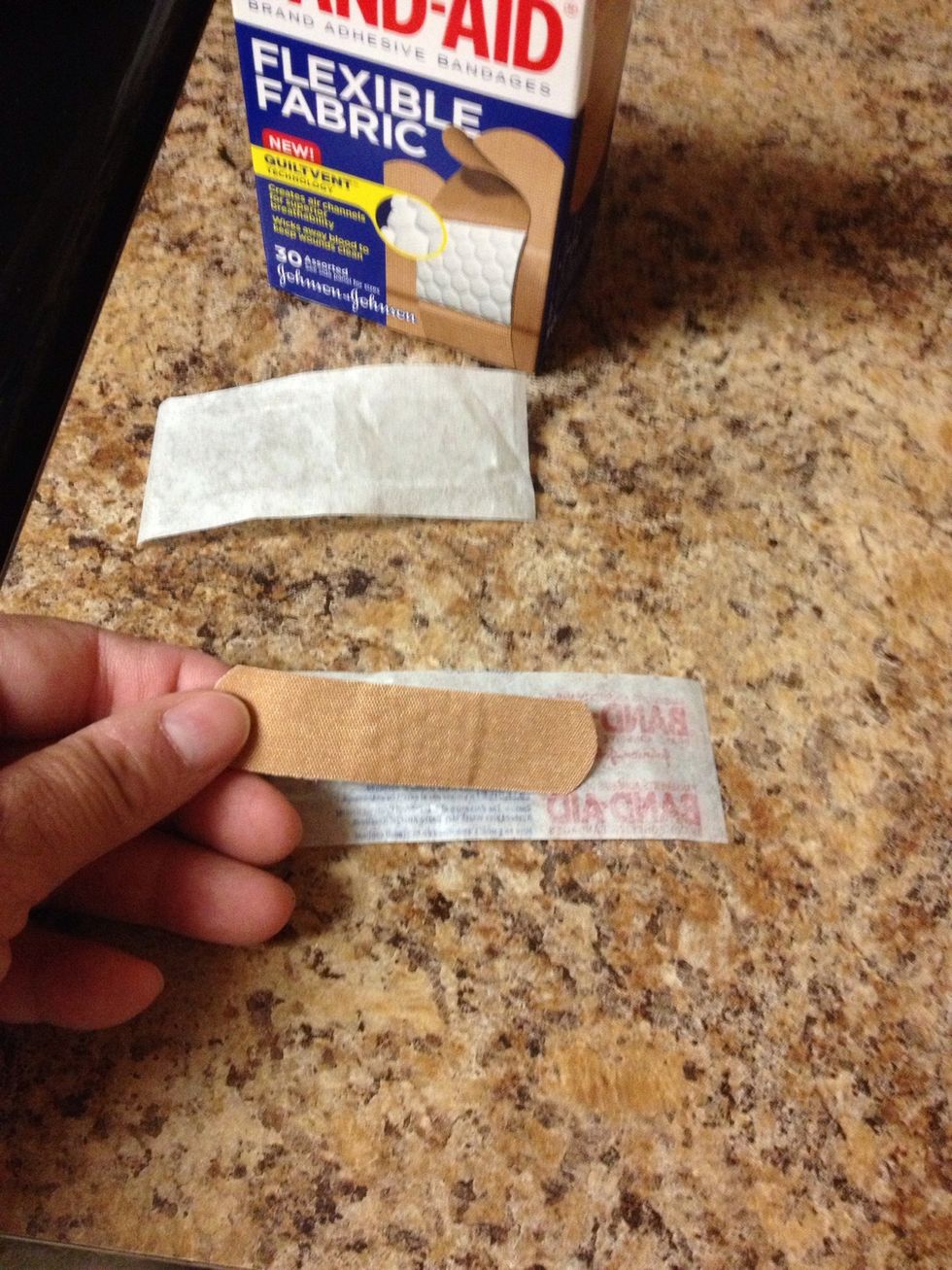 How to make a bandaid fit properly on your finger B+C Guides