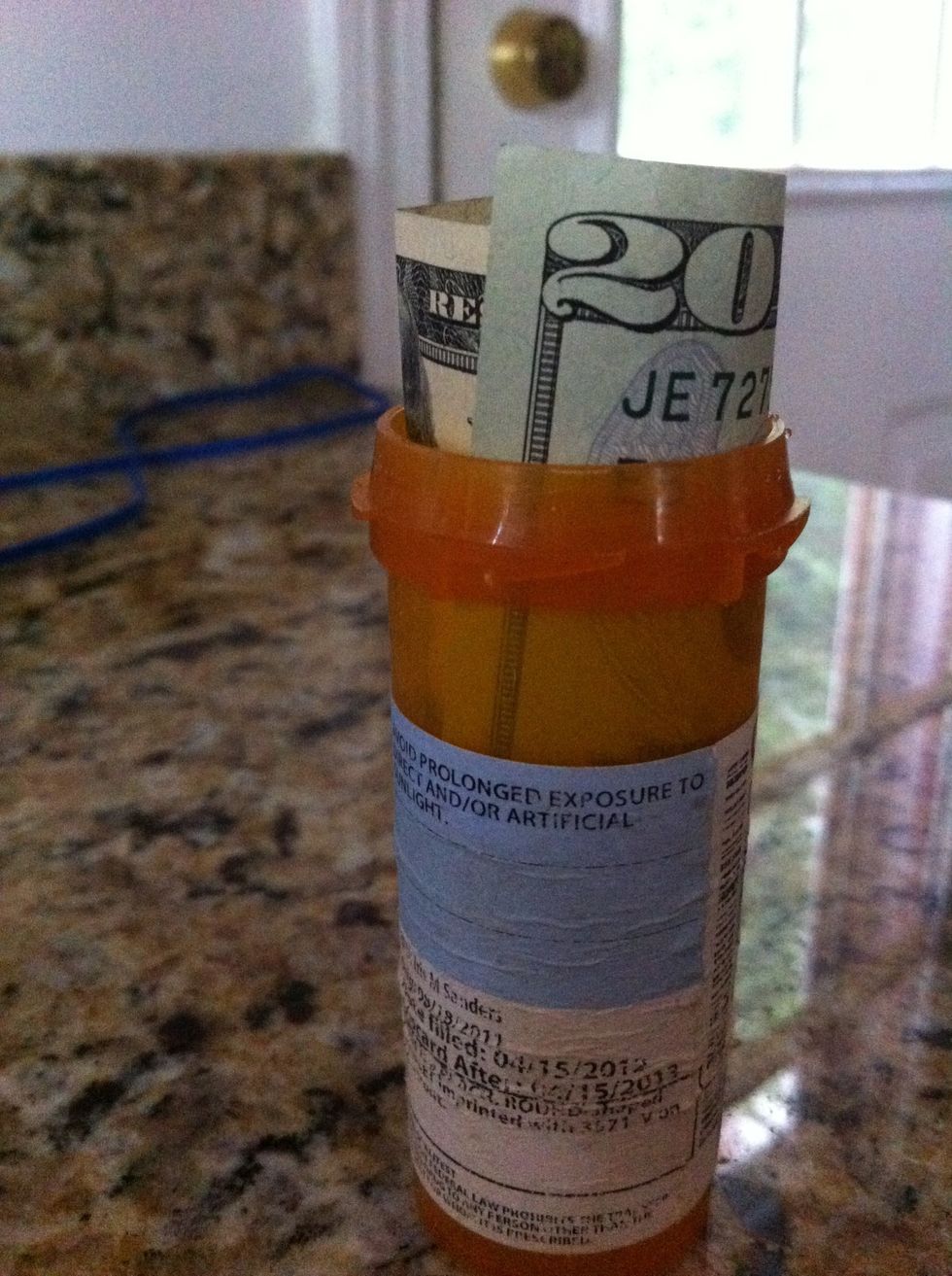 How to reuse/repurpose prescription med bottles B+C Guides