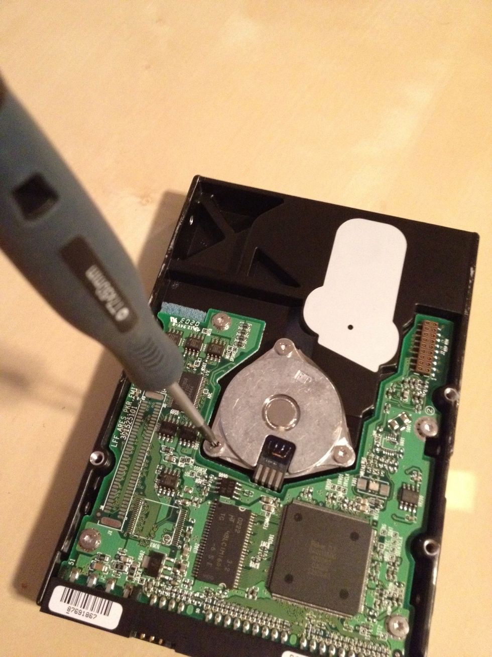 How to destroy a hard drive B+C Guides
