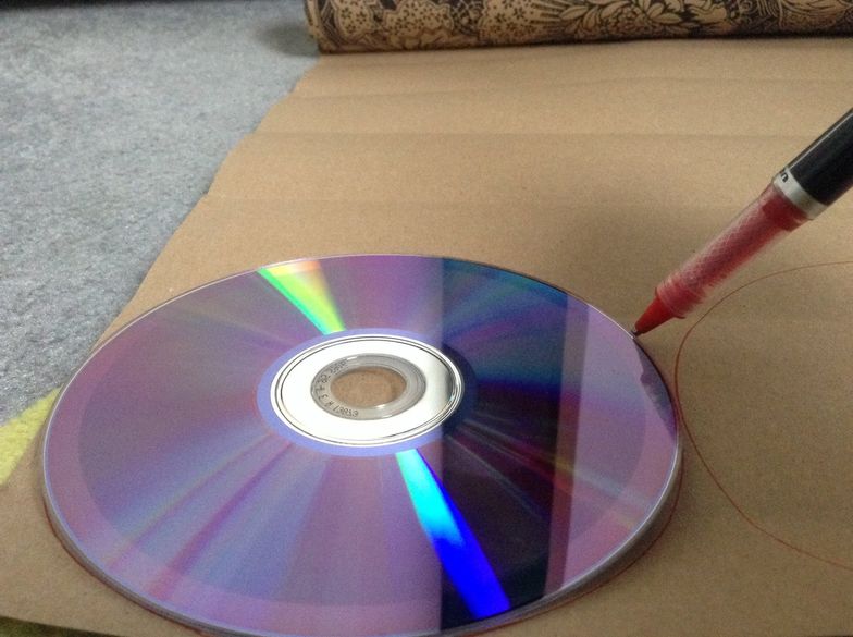 How To Make A Card Holder Using Old Cds B C Guides