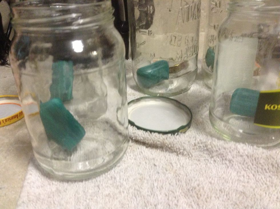 How to remove the smells from pickle and sauce jars B+C Guides