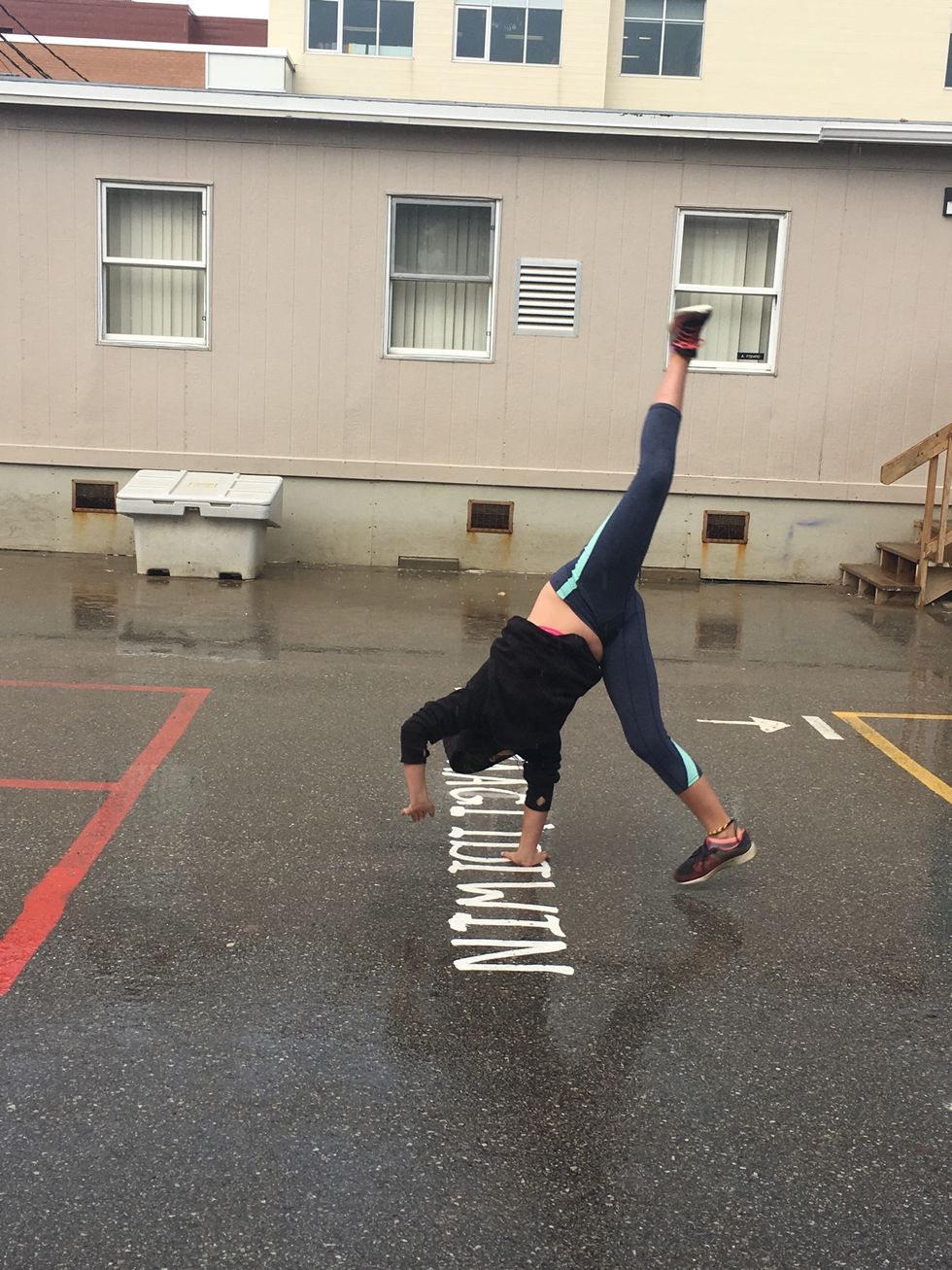 How to do a cartwheel - B+C Guides