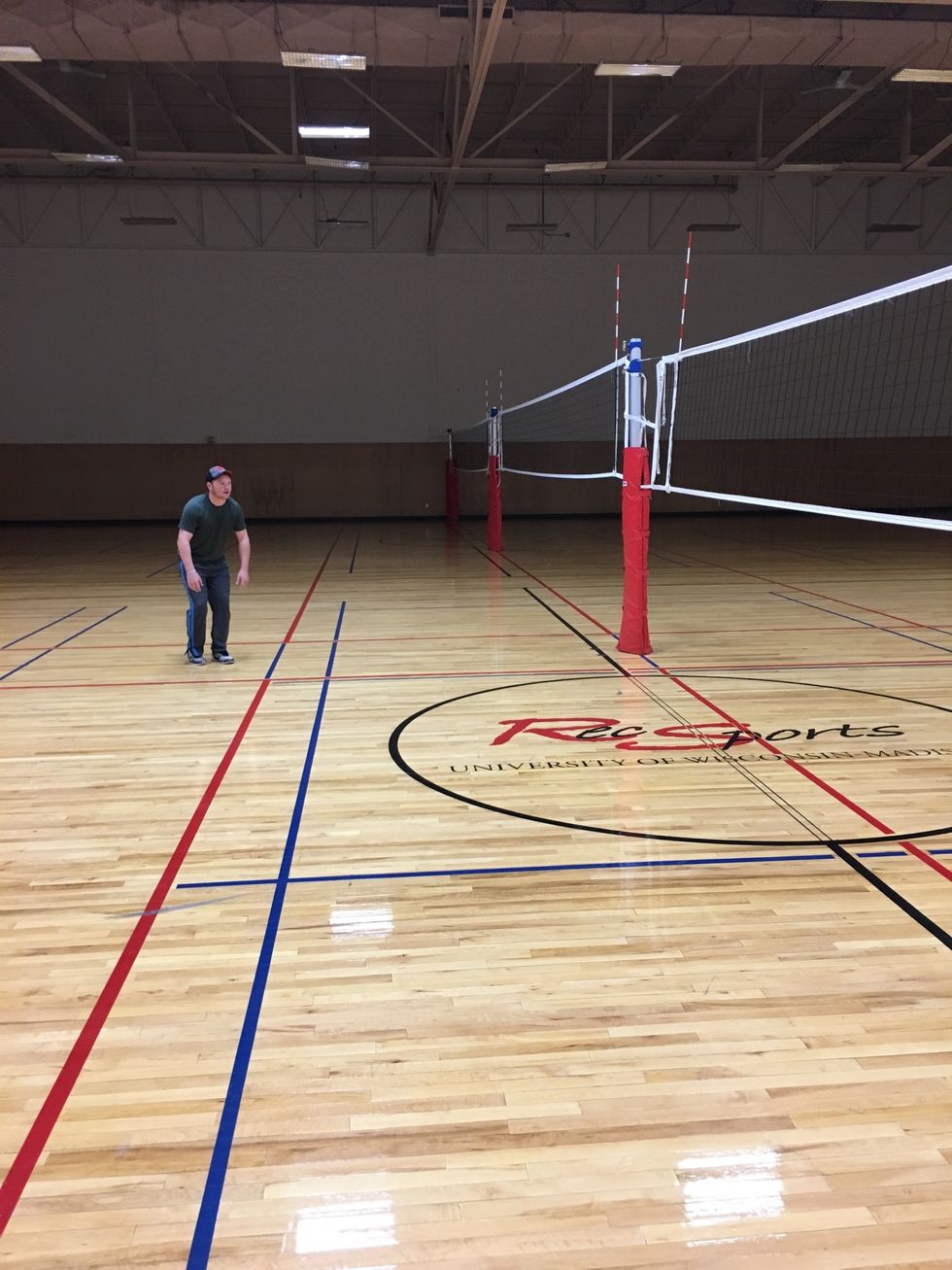 How to spike in volleyball B+C Guides