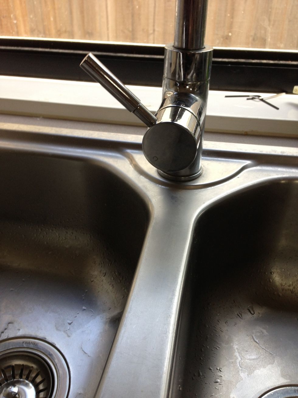How to fix a leaking flick mixer tap 💧 B+C Guides