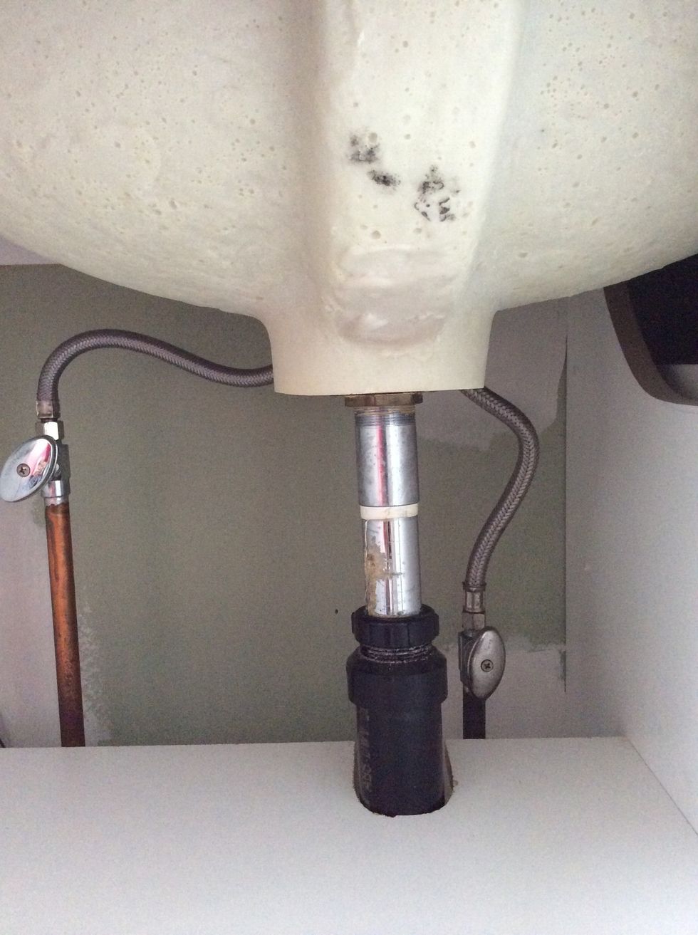 How to remove a vanity faucet B+C Guides