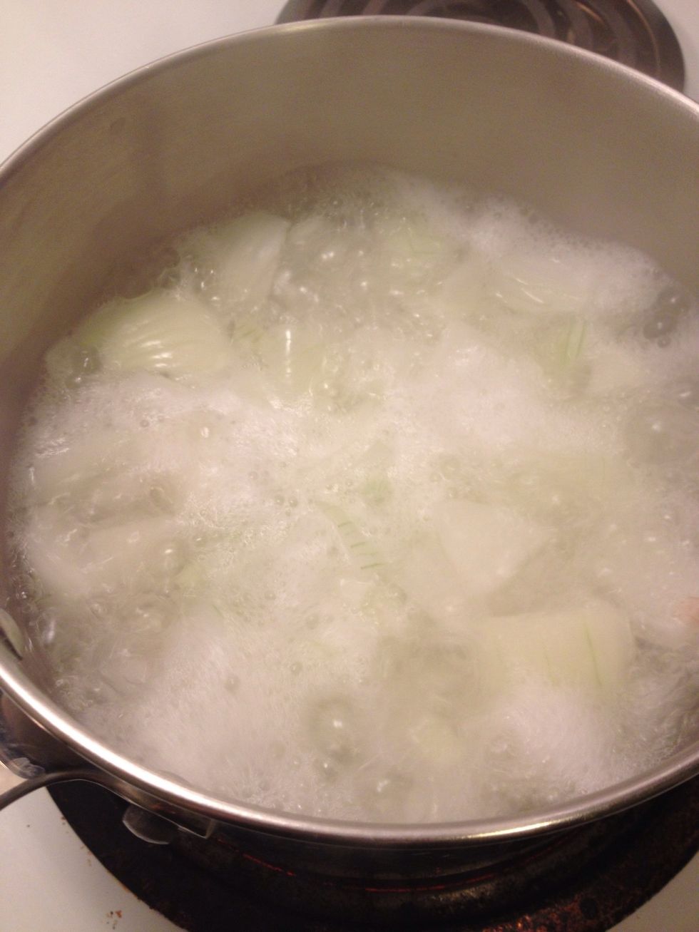 How to make onion juice to keep u healthy. B+C Guides