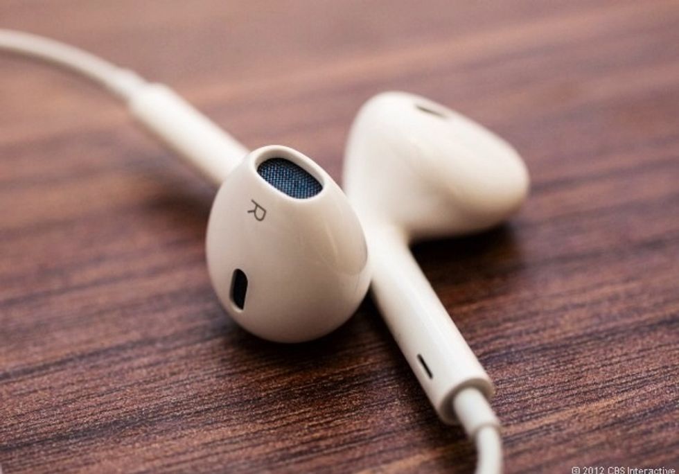 How to clean earpod/earphone/headphone cables B+C Guides