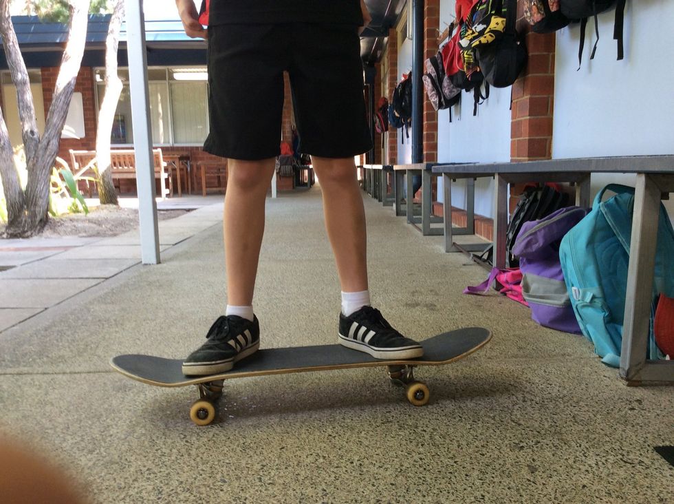 How to ollie on a skateboard B+C Guides