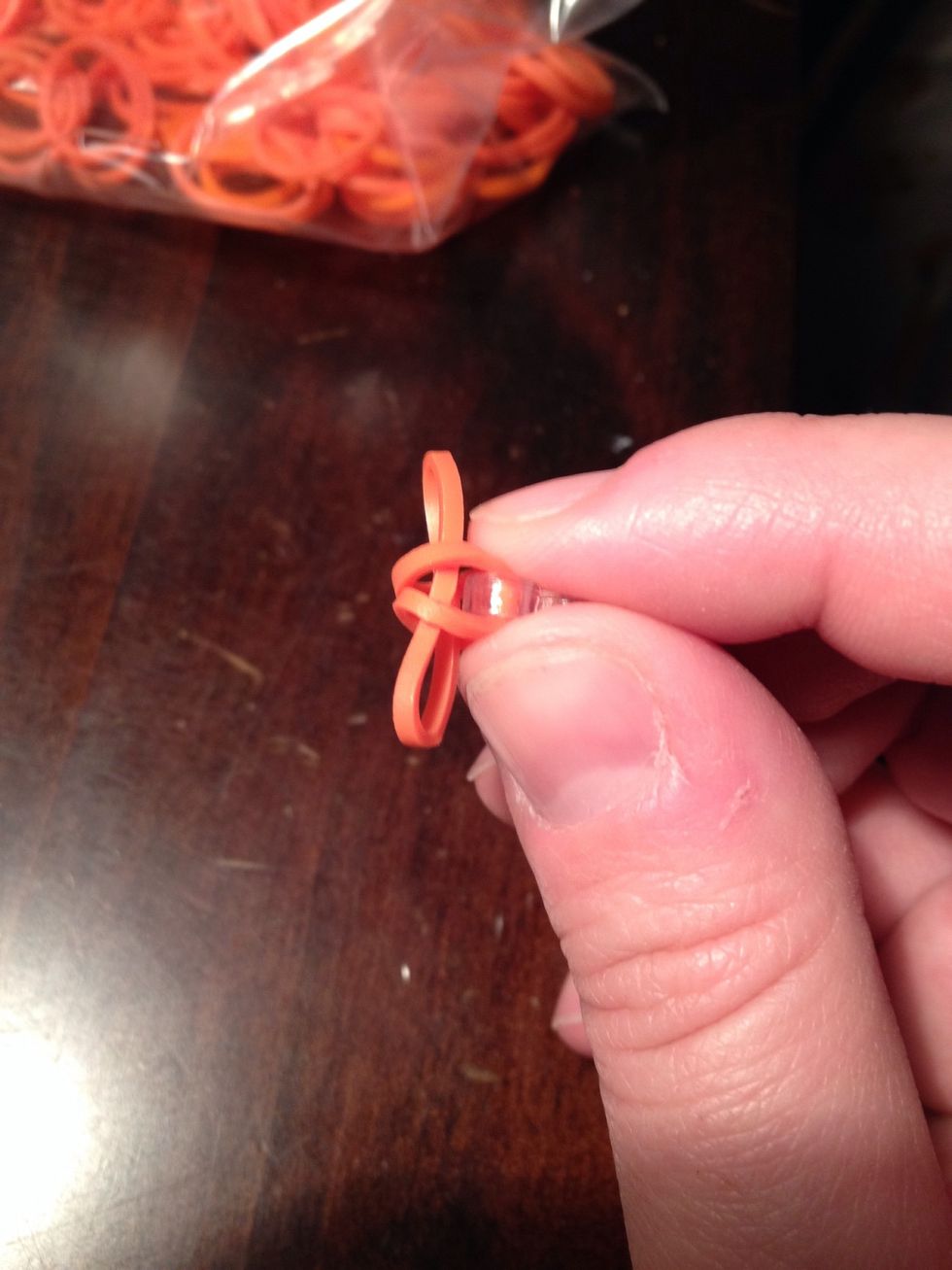 How to make rubber band bracelets by hand B+C Guides