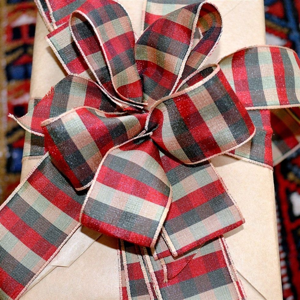 How to make big fluffy package bows B+C Guides