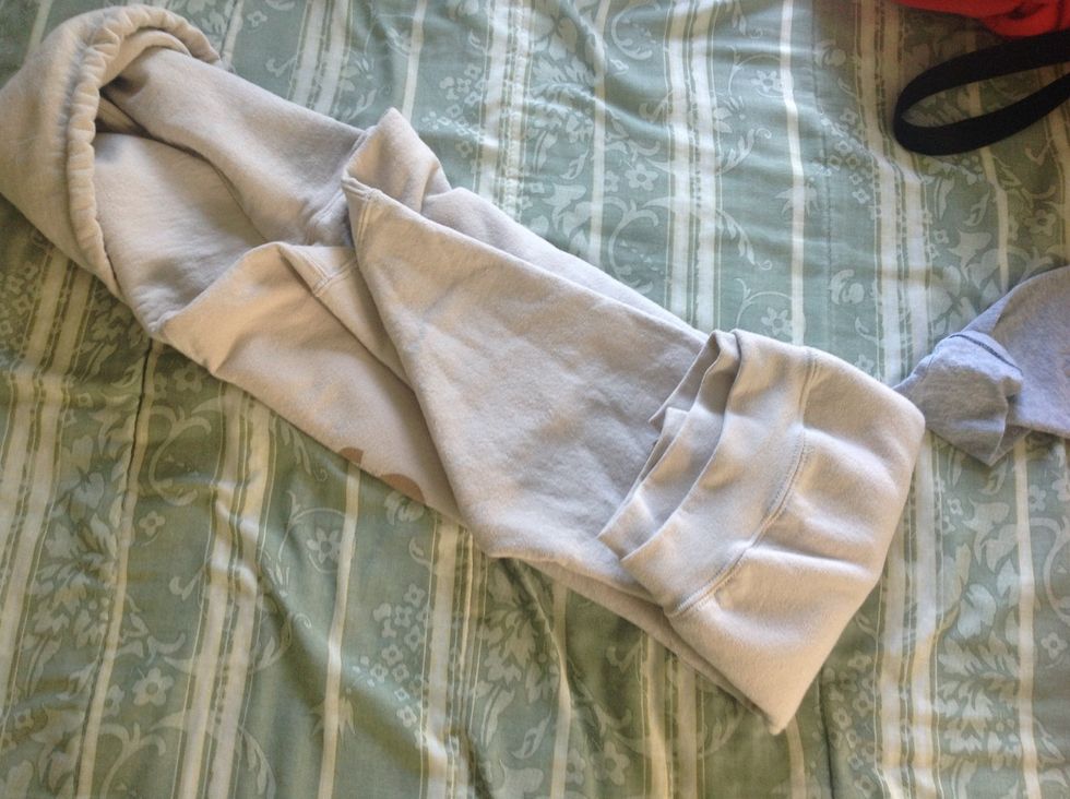 How to make a hoodie pillow B+C Guides