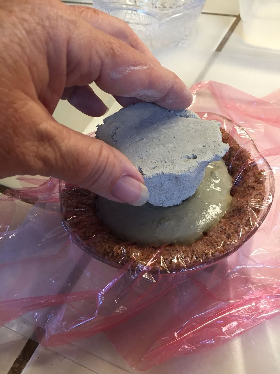 How to make concrete mushrooms for the garden B+C Guides