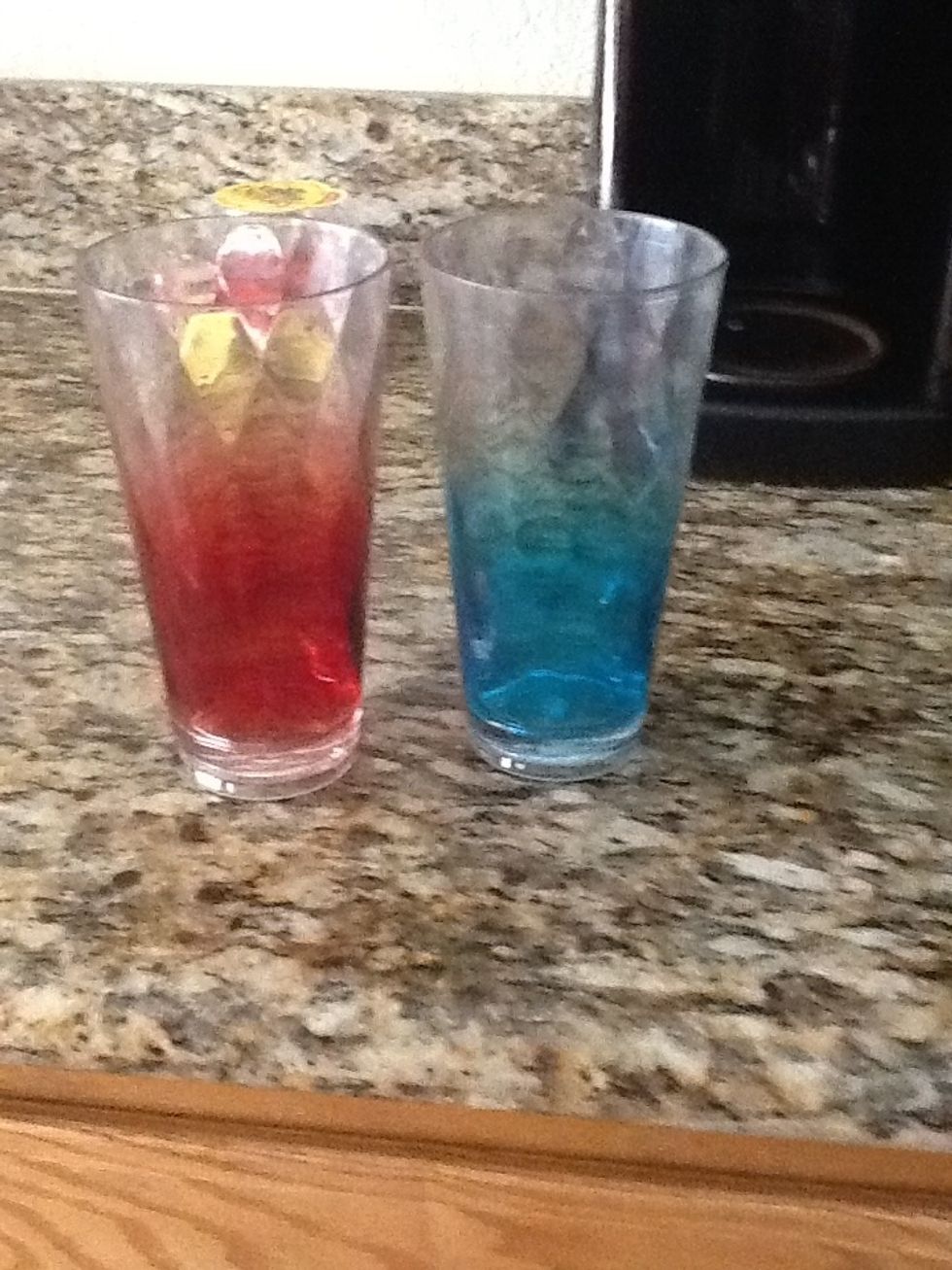 How to make layered drinks B+C Guides