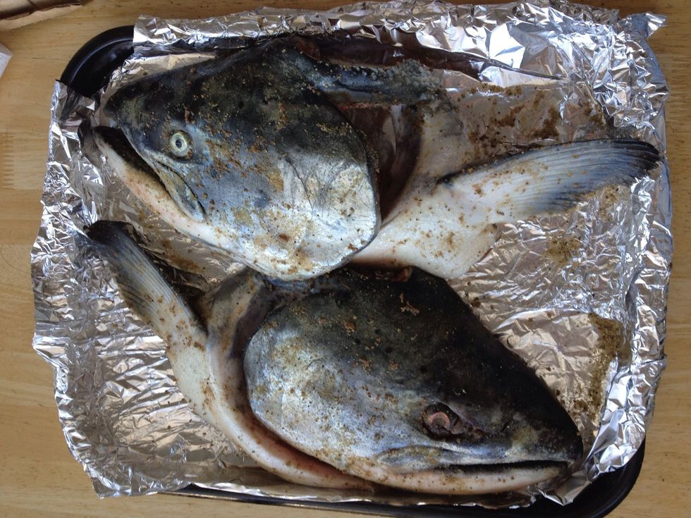 How to cook a roasted salmon head B+C Guides
