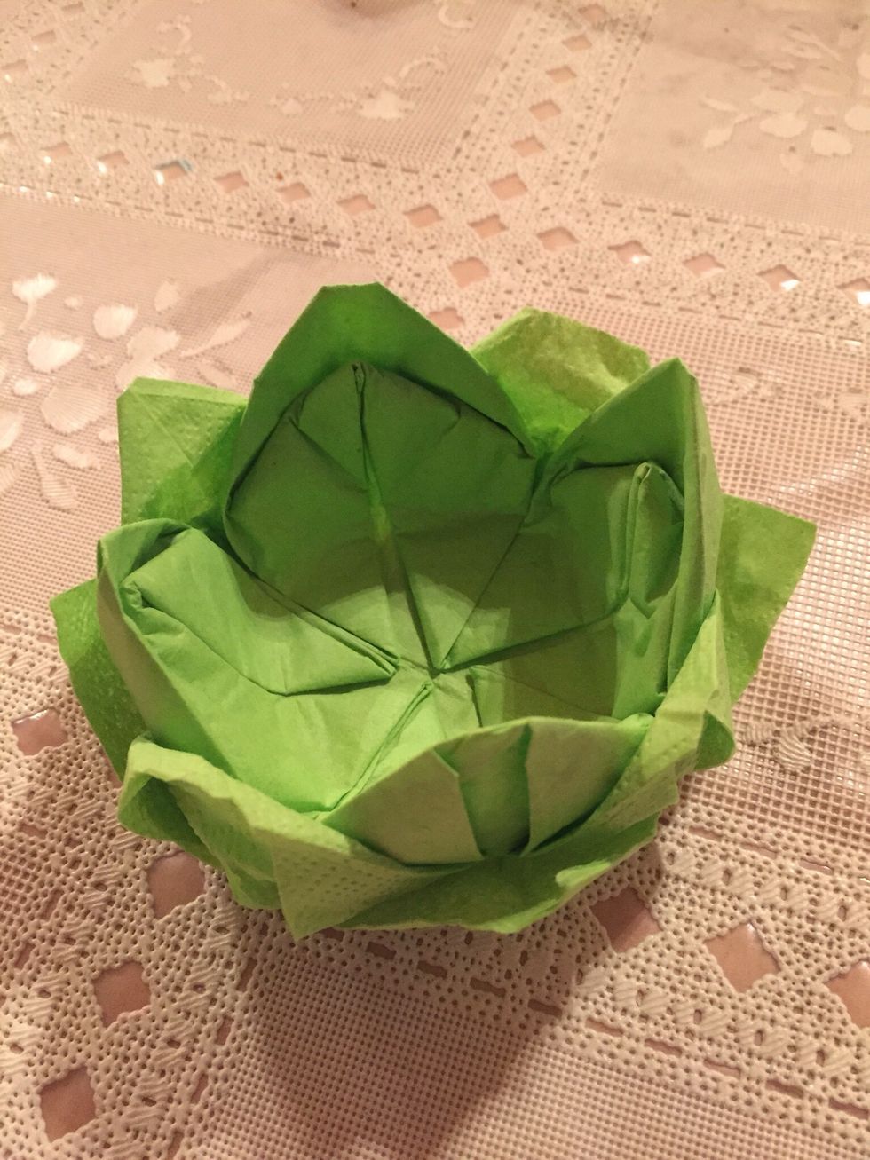 How to fold paper napkins into a lotus blossom flower B+C Guides