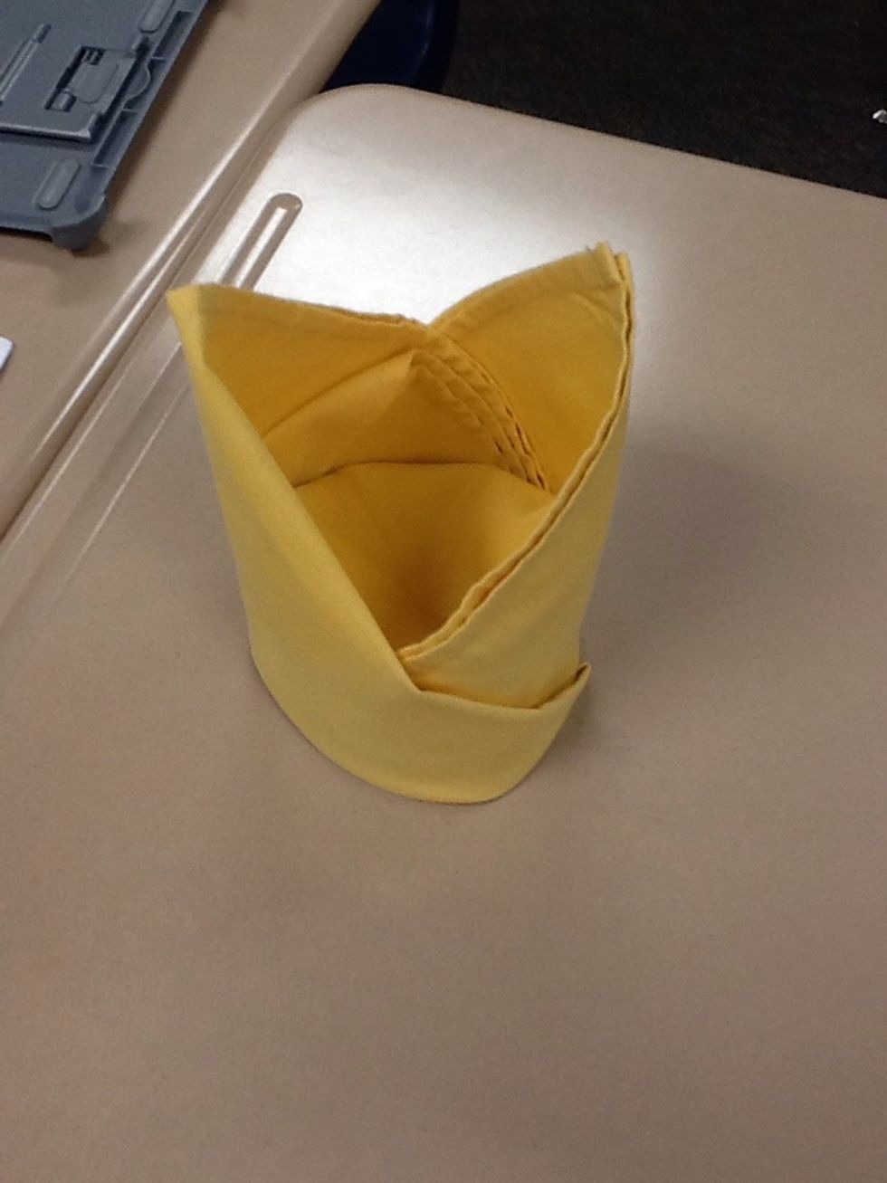 How to create hat napkin fold B+C Guides