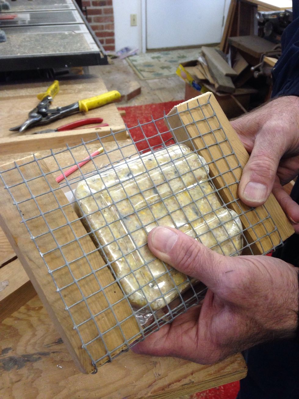 How to make your own suet holder B+C Guides
