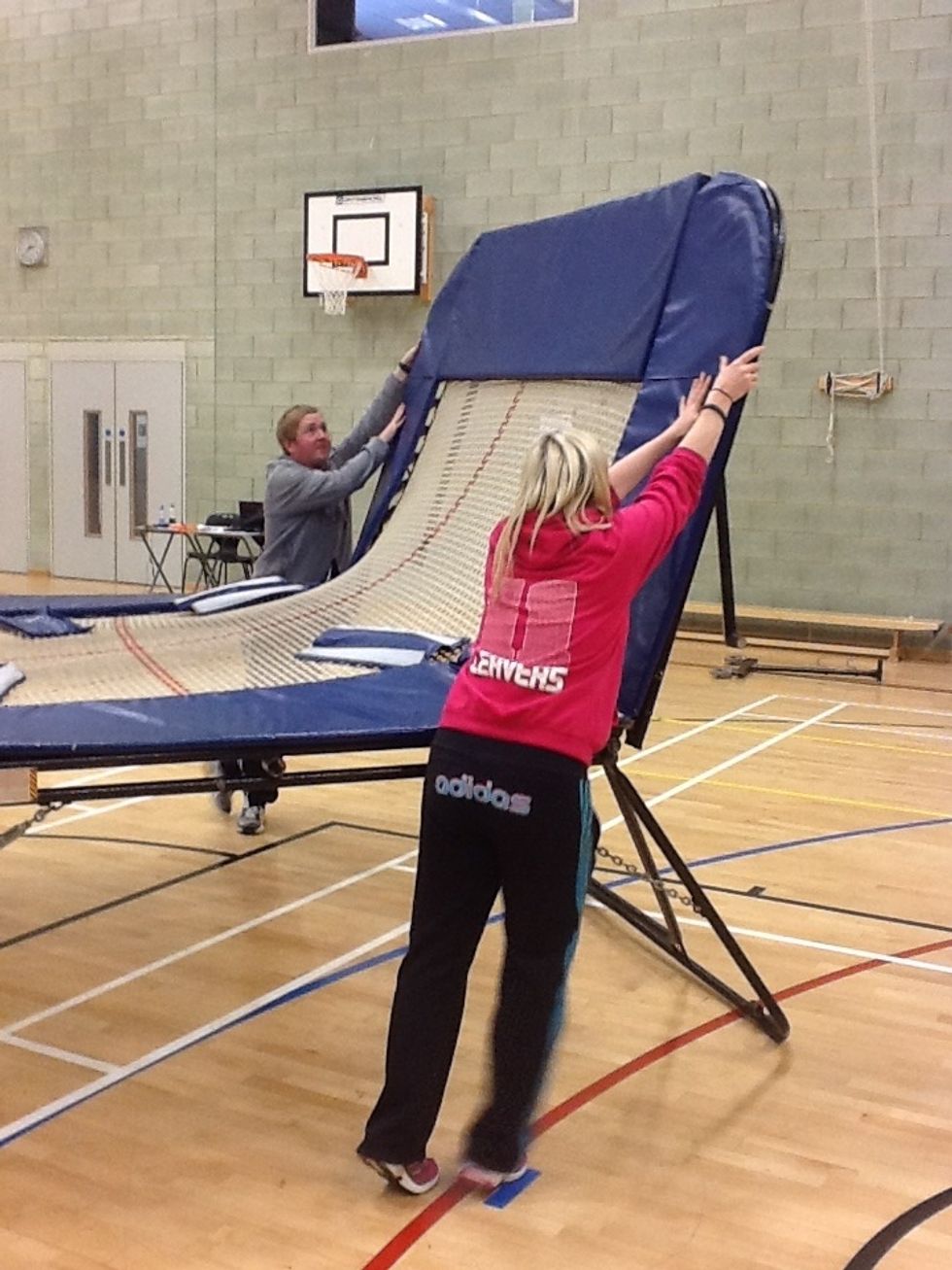 How to disassemble a trampoline B+C Guides