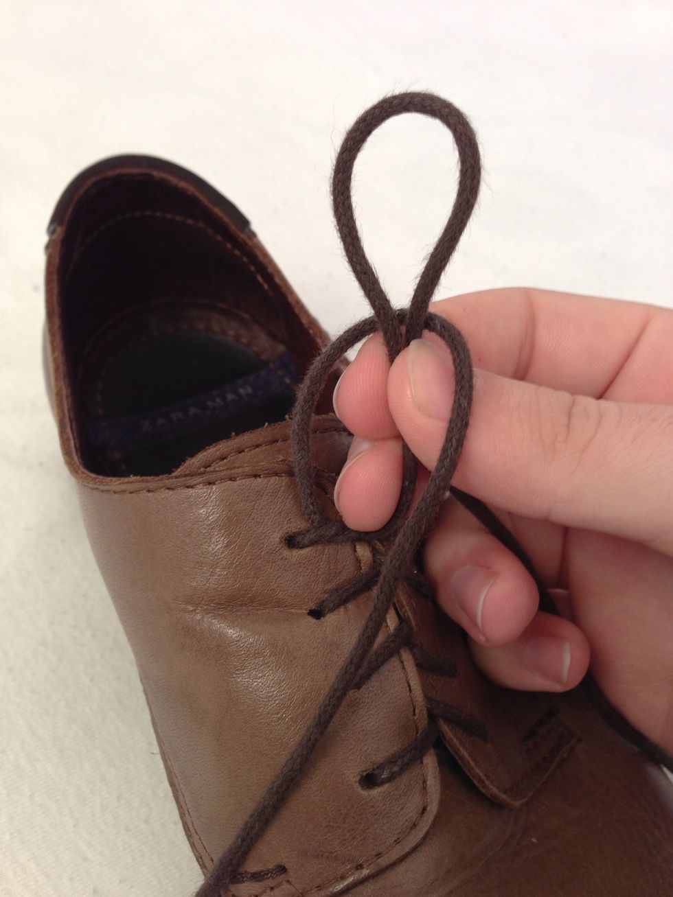 How to tie your shoes (so they never come untied) B+C Guides