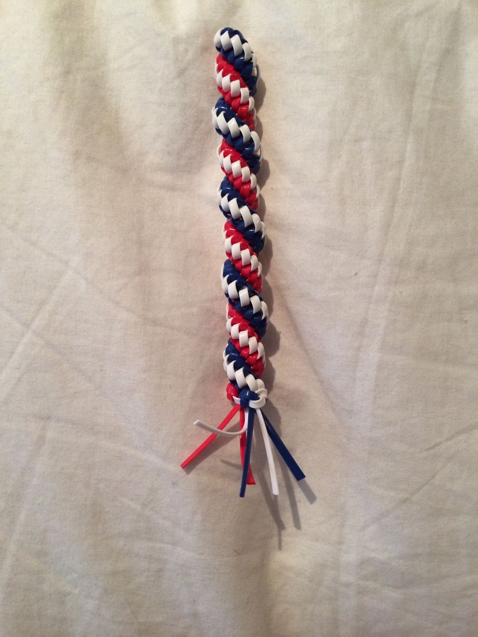 How to make a double spiral lanyard B+C Guides