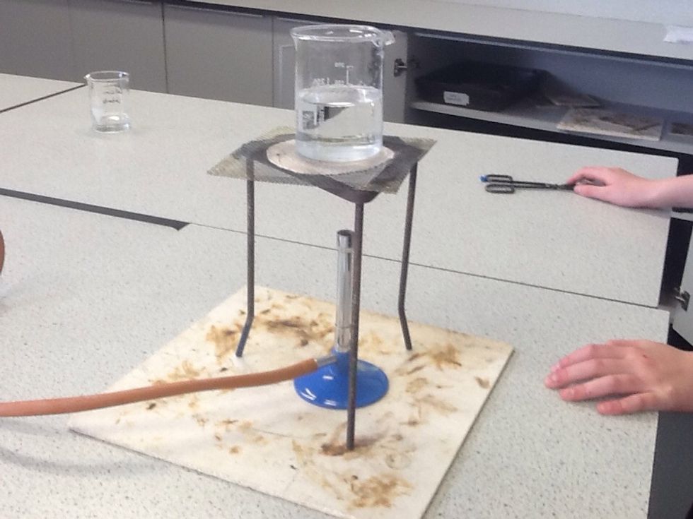 How to set up a bunsen burner - B+C Guides