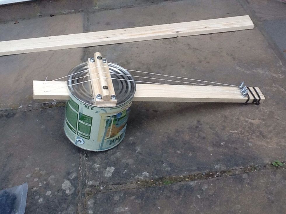 How to make a recycled guitar B+C Guides