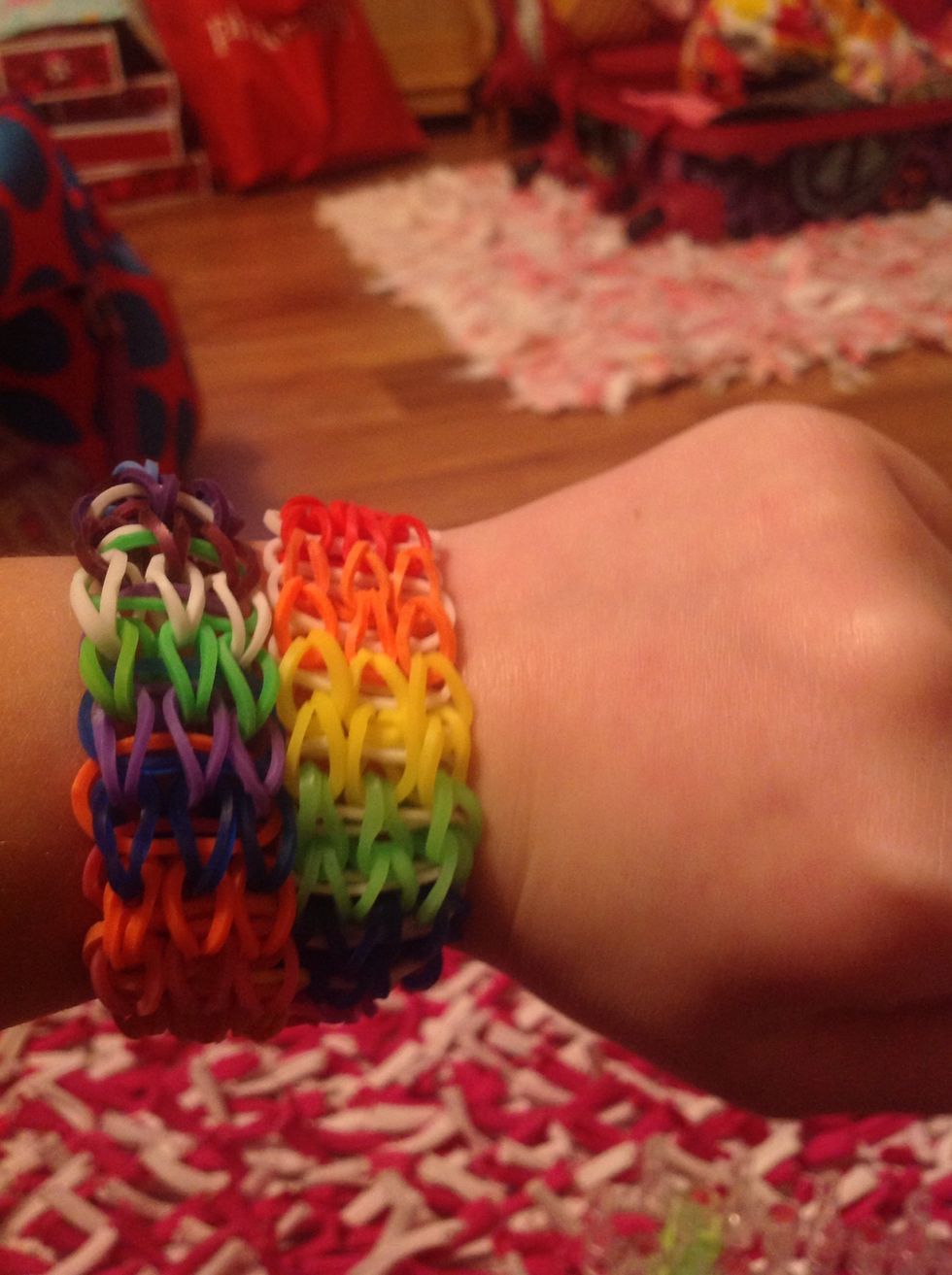 How to make a tripple single rubber band bracelet B+C Guides