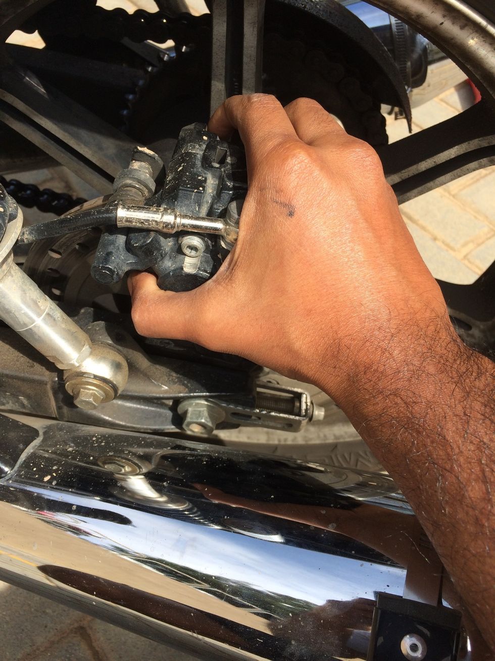 How to change rear brake pads on triumph bonneville B+C Guides