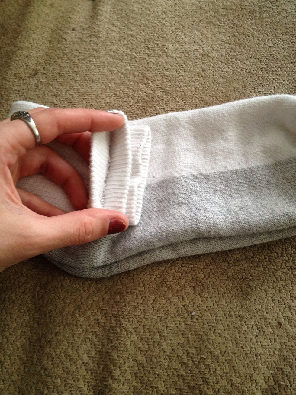 How to properly fold socks - B+C Guides